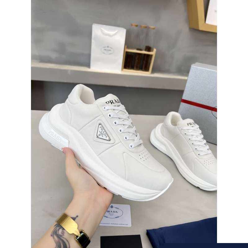 Pra*a casual shoes